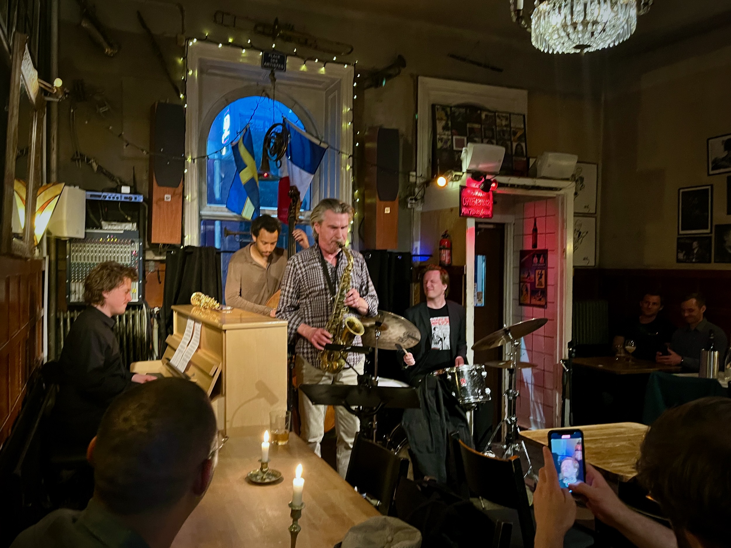 Glenn Miller Café quartet performing on June 13, 2025